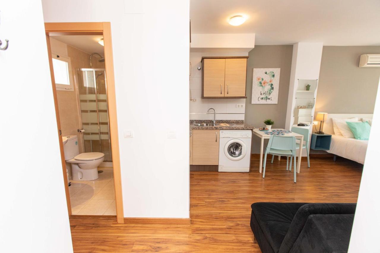 House By The Sea Apartment มาลากา ภายนอก รูปภาพ